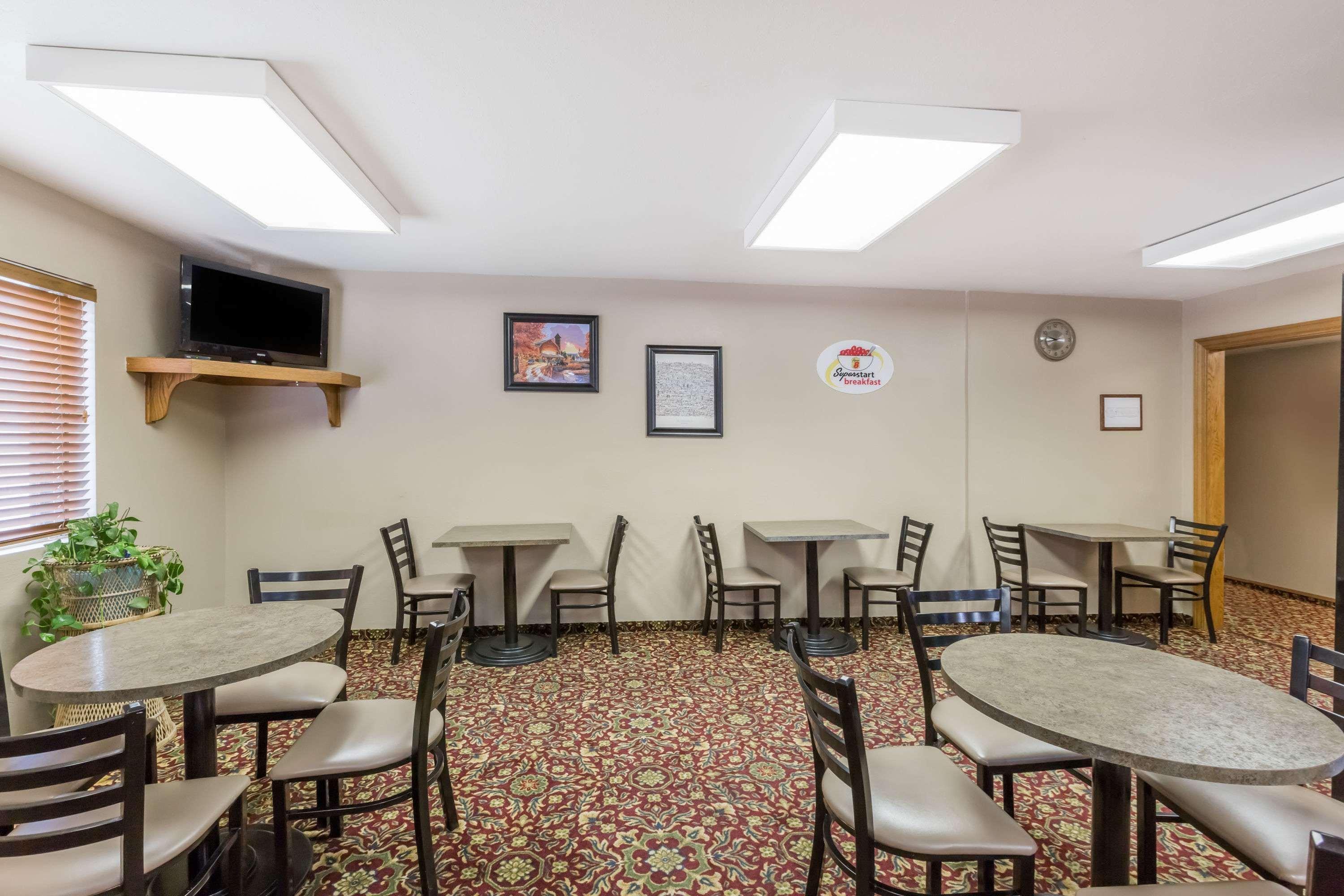 Super 8 By Wyndham Ks 2* Manhattan