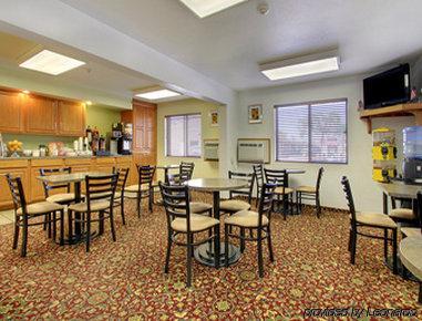 Super 8 By Wyndham Ks