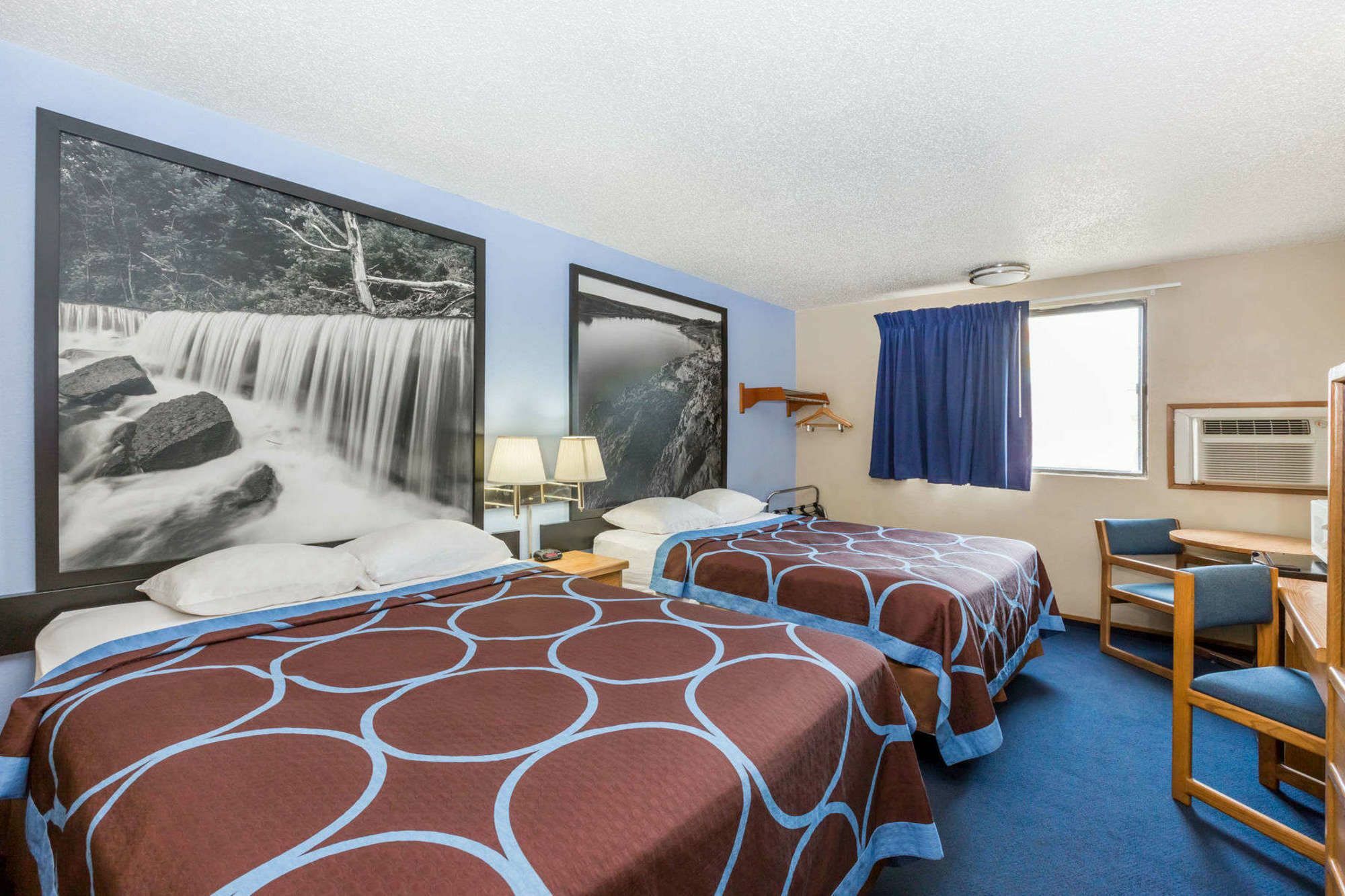 Super 8 By Wyndham Ks